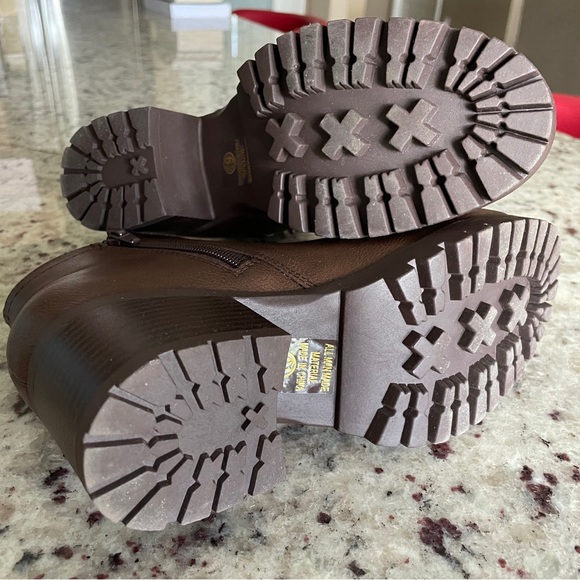 NIB Brown Booties 6.5 - Picture 6 of 7